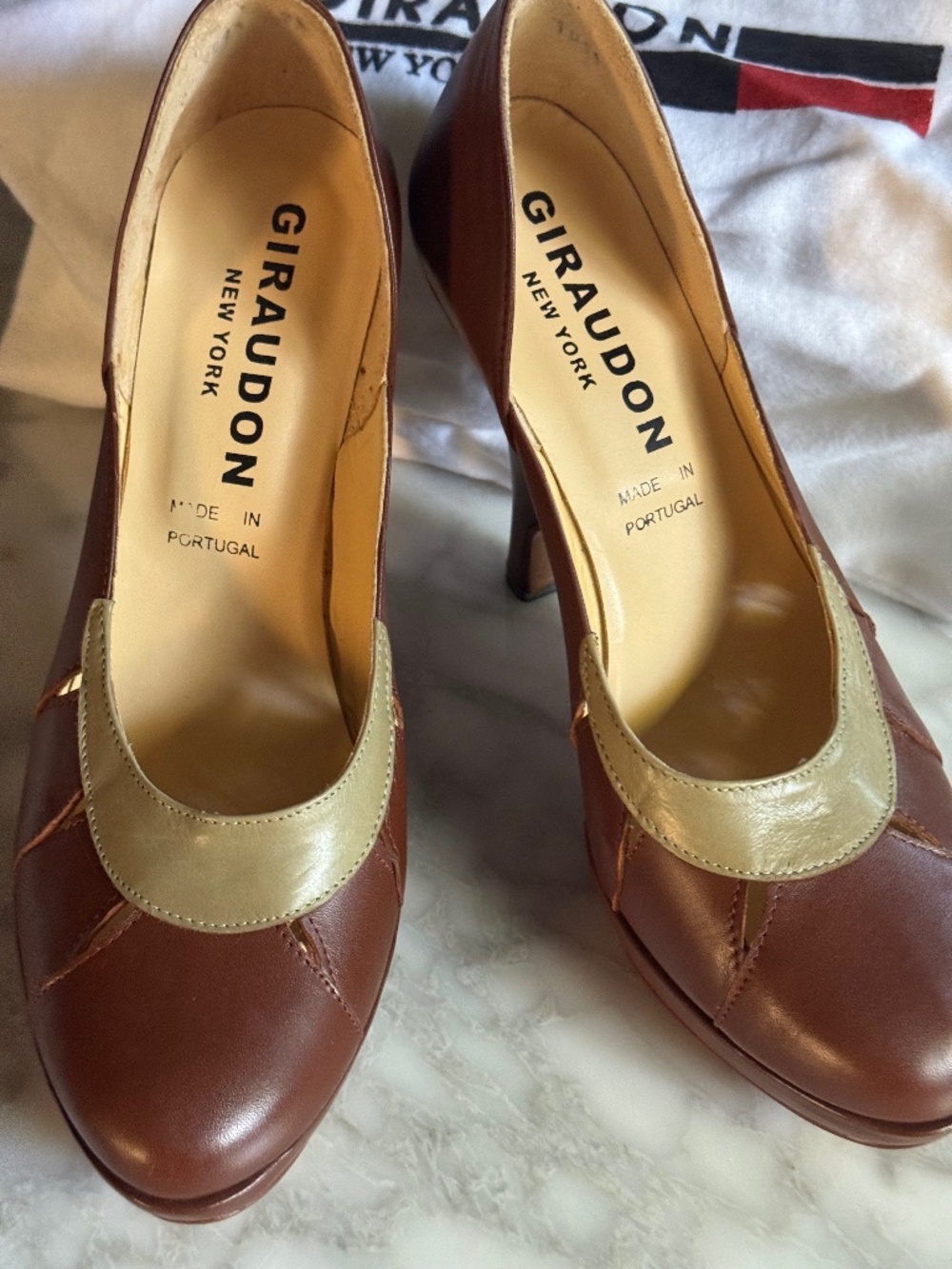 Giraudon Pumps